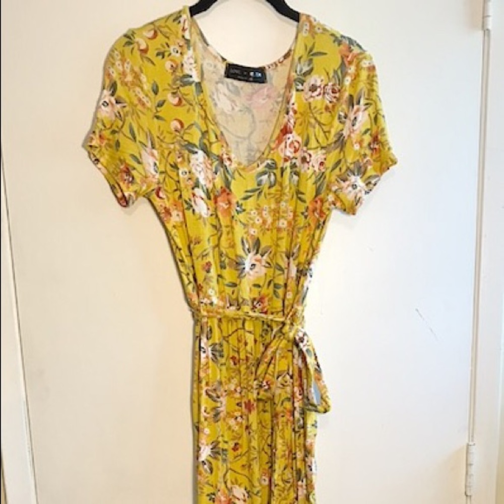 Tiered floral maxi dress